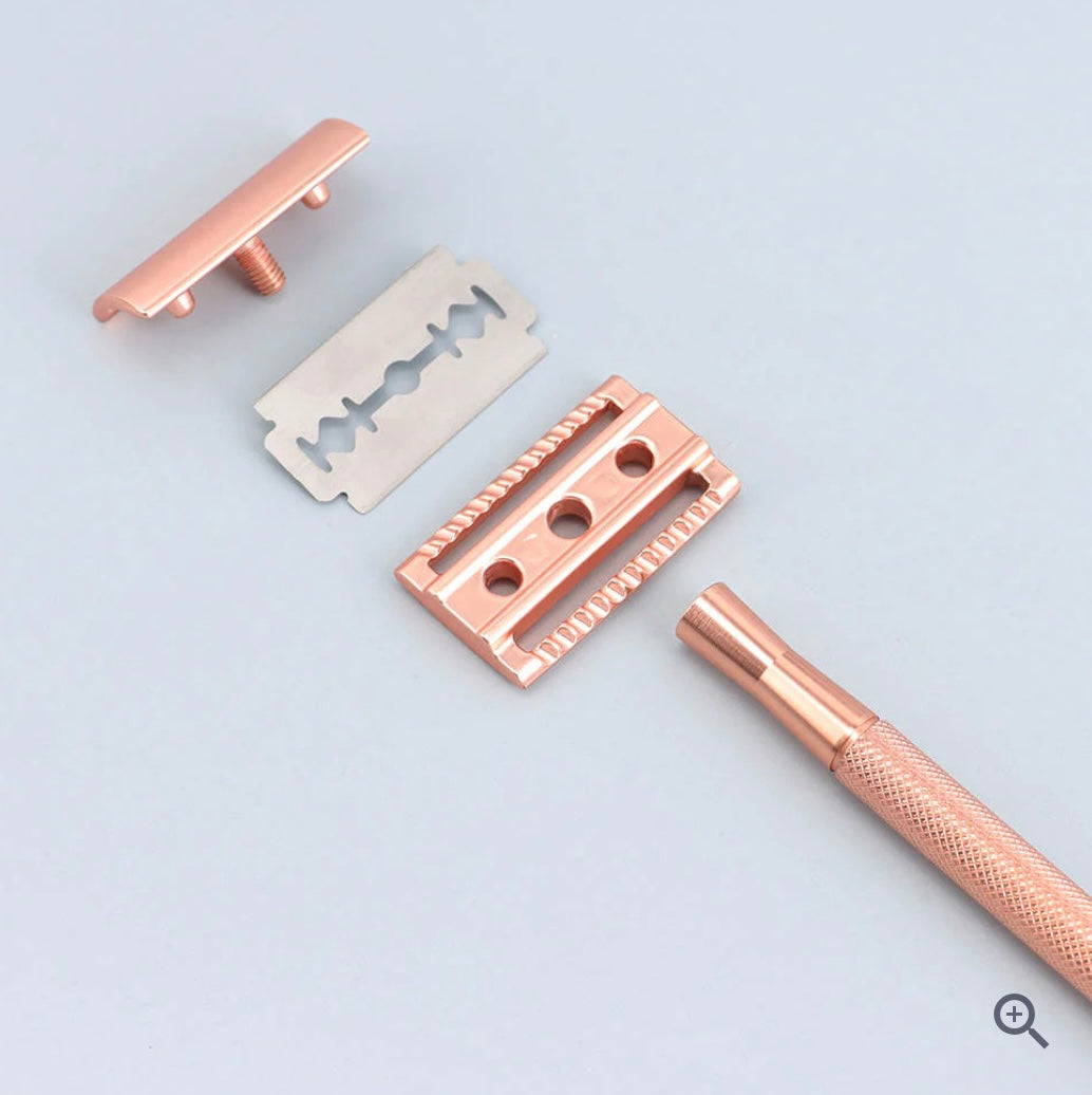 Safety razor flat lay grooming tool for everyday personal care